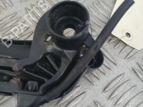 Used Front windshield wiper arm Front windshield wiper arm TOYOTA YARIS (_P13_) 1.5 Hybrid (NHP130_, NHP130) (101 hp) 40184991 40184991