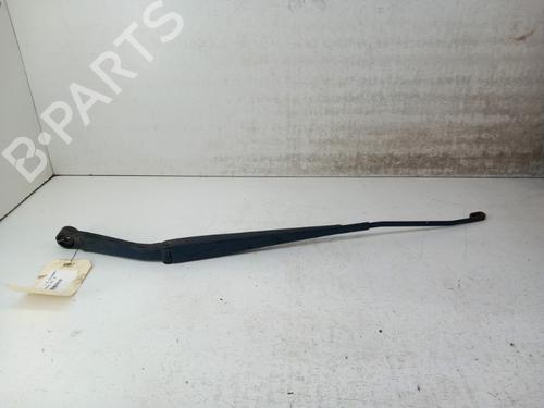 Used Front windshield wiper arm NISSAN NV200 Van 1.5 dCi 90 (M20, M20N, M20M) (90 hp) 28740261