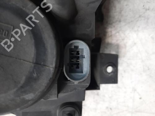Used Right headlight Right headlight RENAULT ESPACE III (JE0_) 2.2 dCi (JE0K) (130 hp) 28772024 28772024