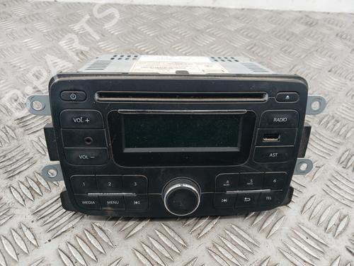 Used Radio DACIA LODGY (JS_) 1.2 TCe (JSAY, JSM0) (115 hp) 30752012
