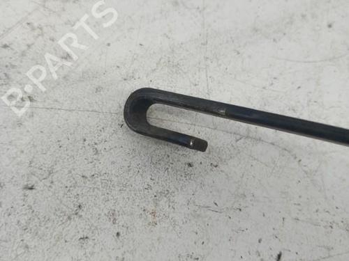 Used Rear windshield wiper arm TOYOTA CARINA E VI (_T19_) 2.0 TD (CT190) (83 hp) 28783614
