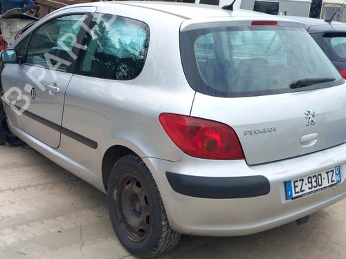 Zekeringkast PEUGEOT 307 (3A/C) 2.0 HDi 110 | BP28755484E1