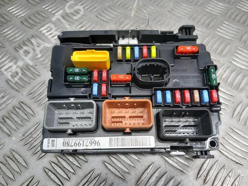 Fuse box CITROËN C3 II (SC_) 1.0 VTi 68 | BP38450795E1 - Image 2