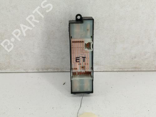 Used Left front window switch NISSAN X-TRAIL I (T30) 2.2 Di 4x4 (114 hp) 28773187