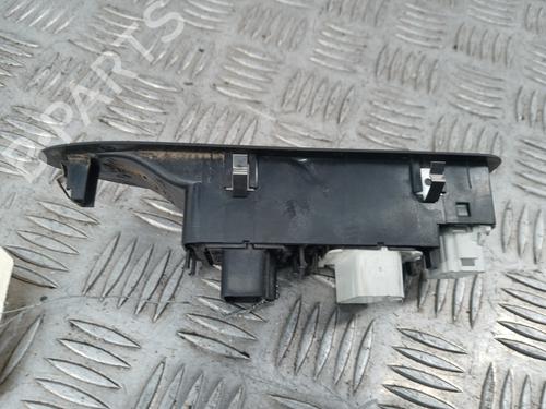 Used Left front window switch Left front window switch RENAULT LAGUNA II (BG0/1_) 1.9 dCi (107 hp) 31834835 31834835