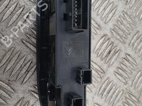 Used Left front window switch Left front window switch PEUGEOT 2008 I (CU_) 1.6 BlueHDi 120 (120 hp) 33015210 33015210