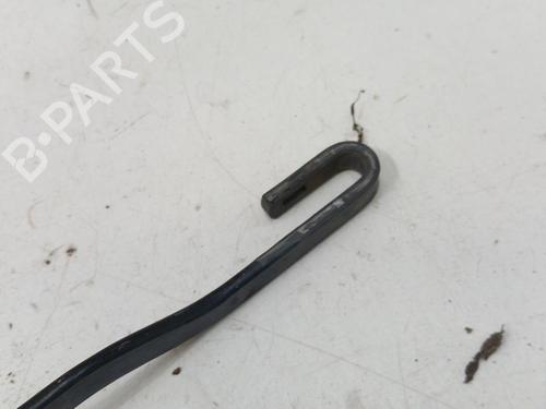 Used Front windshield wiper arm SUZUKI VITARA (ET, TA, TD) 1.9 D All-wheel Drive (SE419TD) (75 hp) 28755721