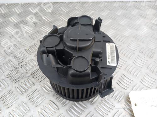 Used Heater blower motor NISSAN MICRA III (K12) 1.2 16V (80 hp) 28742624