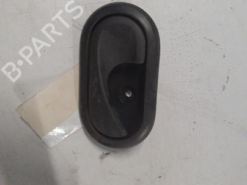 Used Front left interior door handle DACIA SANDERO 1.5 dCi (68 hp) 28754685