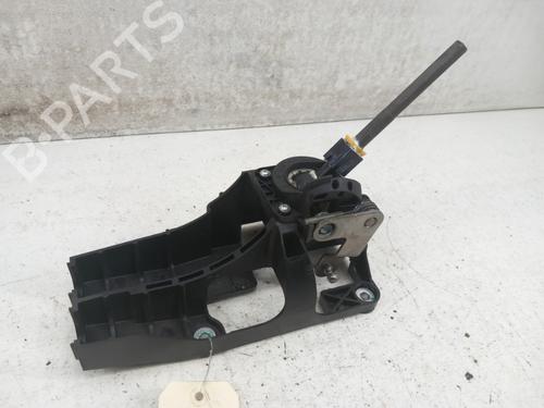 Used Gear lever CHEVROLET CAPTIVA (C100, C140) 2.2 D 4WD (184 hp) 28743937