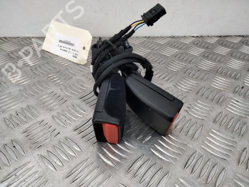 Used Seat buckle PEUGEOT 208 II (UB_, UP_, UW_, UJ_) 1.2 PureTech 75 (75 hp) 28757144