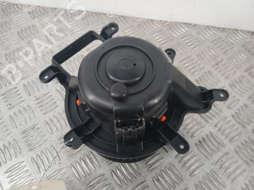 Used Heater blower motor PEUGEOT 3008 I MPV (0U_) 1.6 HDi (114 hp) 31988390
