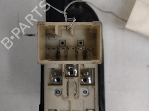 Used Right rear window switch HYUNDAI TRAJET (FO) 2.0 CRDi (113 hp) 28769343