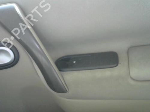 Used Switch RENAULT GRAND SCÉNIC II (JM0/1_) 1.5 dCi (JM1E) (106 hp) 28793023