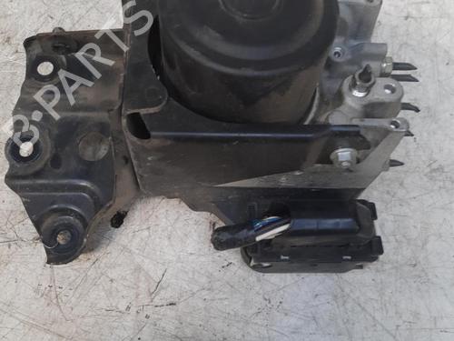 Used ABS pump TOYOTA RAV 4 III (_A3_) 2.2 D 4WD (ALA30_, ALA30R) (136 hp) 28762968