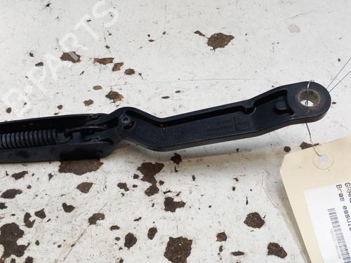 Used Front windshield wiper arm RENAULT ESPACE IV (JK0/1_) 2.0 dCi (JK01, JK02, JK1J, JK1K, JK1H) (150 hp) 28762665