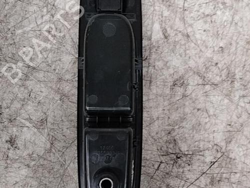 Used Right front window switch FIAT PUNTO EVO (199_) 1.3 D Multijet (199AXC1A, 199BXC1A, 199AXT1A, 199BXT1A) (75 hp) 28789802