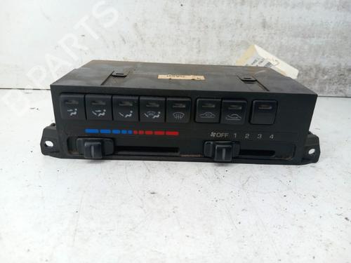 AC-Styringsenhed/Manøvreenhed MAZDA 626 IV Hatchback (GE) 1.8 (GE8P) (105 hp) 28745892