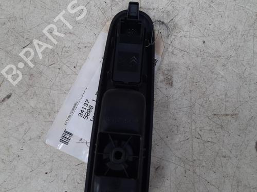 Used Left front window switch Left front window switch PEUGEOT 5008 (0U_, 0E_) 1.6 HDi (110 hp) 28762743 28762743