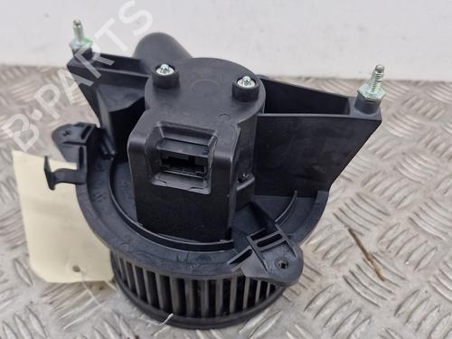 Used Heater blower motor LANCIA YPSILON (843_) 1.2 (843.AXA1A) (60 hp) 28779966