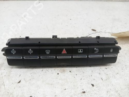 Used Warning switch PEUGEOT 5008 (0U_, 0E_) 1.6 BlueHDi 120 (120 hp) 28780981