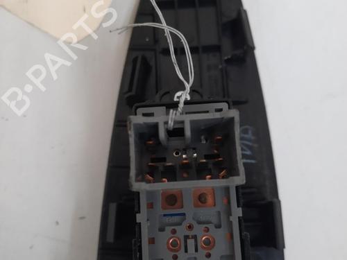 Used Right rear window switch HYUNDAI i20 II (GB, IB) 1.0 T-GDI (101 hp) 28758571