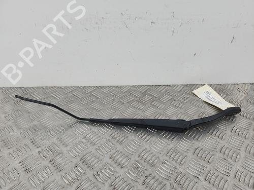 Used Front windshield wiper arm RENAULT MEGANE IV Grandtour (K9A/M/N_) 1.2 TCe 130 (K9MR) (130 hp) 28736286