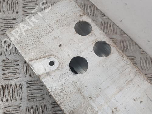 Used Front bumper reinforcement Front bumper reinforcement NISSAN LEAF (ZE0) Electric (109 hp) 33888055 33888055