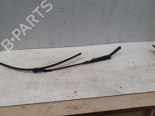 Used Front windshield wiper arm PEUGEOT 308 I (4A_, 4C_) 1.6 HDi (109 hp) 28772636