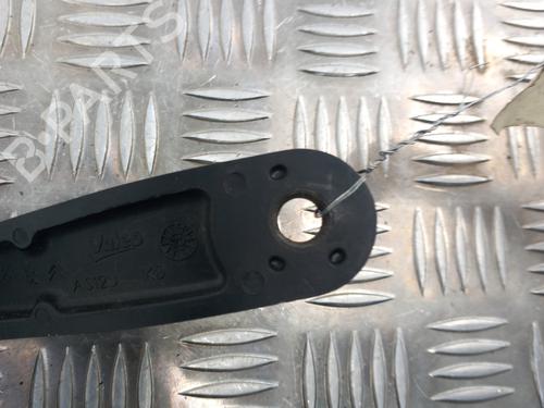 front-windshield-wiper-arm-peugeot-expert-van-v_-2016-28735518 main image