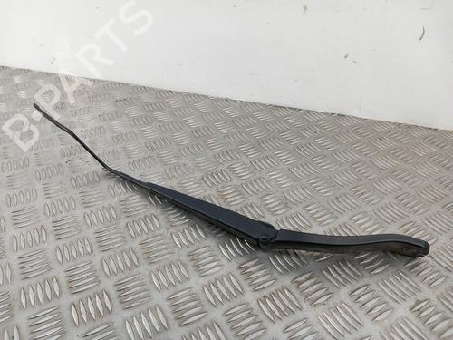 Used Front windshield wiper arm RENAULT MEGANE IV Grandtour (K9A/M/N_) 1.2 TCe 130 (K9MR) (130 hp) 29453574