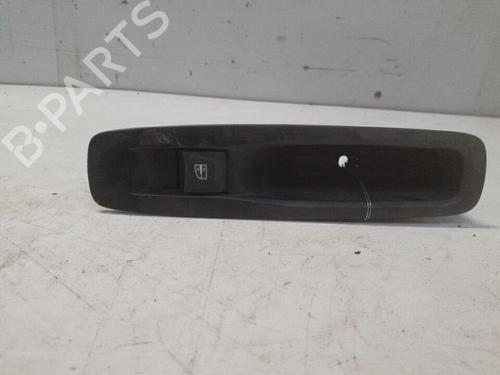 Used Right rear window switch RENAULT MEGANE IV Hatchback (B9A/M/N_) 1.6 TCe 205 (B9MV) (205 hp) 28754194