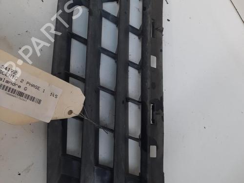 Used Grille RENAULT SCÉNIC II (JM0/1_) 1.5 dCi (JM02, JM13) (101 hp) 28770159