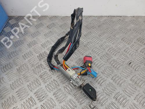 Clé de contact CITROËN BERLINGO / BERLINGO FIRST Box Body/MPV (M_) 1.9 D 70 (MBWJZ, MCWJZ) (69 hp) 31971317