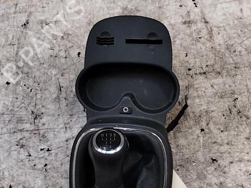 Used Gear lever OPEL CORSA D (S07) 1.3 CDTI (L08, L68) (90 hp) 28760403