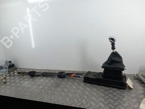 Used Gear lever PEUGEOT 308 II (LB_, LP_, LW_, LH_, L3_) 1.6 BlueHDi 120 (120 hp) 28757326