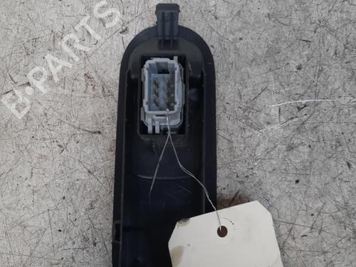 Used Right front window switch RENAULT SCÉNIC II (JM0/1_) 1.5 dCi (JM02, JM13) (101 hp) 28748069