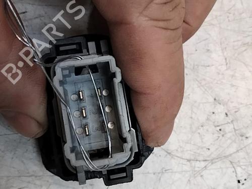 Used Right front window switch RENAULT VEL SATIS (BJ0_) 2.0 dCi (BJ03, BJ0B) (173 hp) 28770907