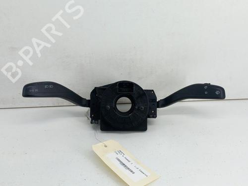 Used Steering column stalk VW POLO IV (9N_, 9A_) 1.2 (54 hp) 28751443