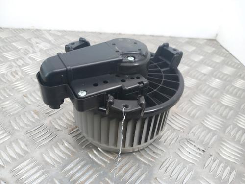 Used Heater blower motor TOYOTA YARIS (_P13_) 1.5 Hybrid (NHP130_, NHP130) (101 hp) 28736742