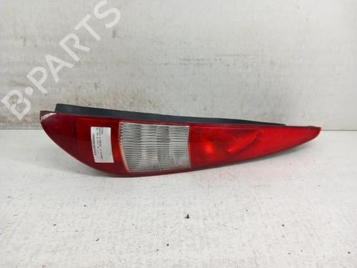 Used Right taillight FORD MONDEO III Turnier (BWY) 2.0 16V TDDi / TDCi (115 hp) 28746617