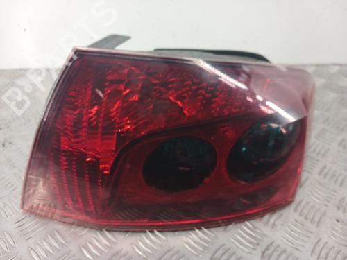 Højre baglygte PEUGEOT 407 (6D_) 2.0 HDi 135 (6DRHRH, 6DRHRE, 6DRHRG, 6DRHRJ) (136 hp) 31310682
