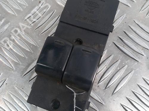 Used Left front window switch NISSAN MICRA III (K12) 1.2 16V (80 hp) 28781901