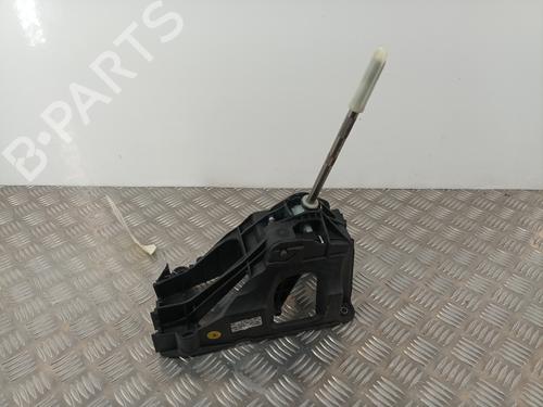 Used Gear lever Gear lever RENAULT TWINGO III (BCM_, BCA_) 1.0 SCe 70 (BCMB) (69 hp) 28745100 28745100