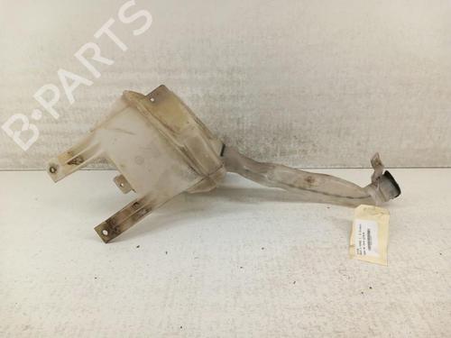 Used Windscreen washer tank TOYOTA RAV 4 II (_A2_) 2.0 D 4WD (CLA20_, CLA21_, CLA20R, CLA21R) (116 hp) 28746604