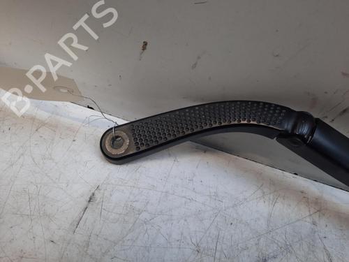 Used Front windshield wiper arm PEUGEOT 307 CC (3B) 2.0 HDi 135 (136 hp) 28759149