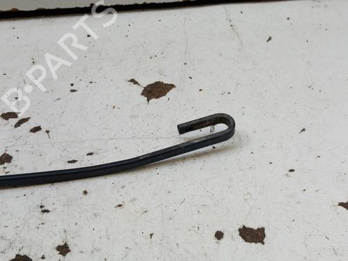 Used Front windshield wiper arm Front windshield wiper arm OPEL ZAFIRA A MPV (T98) 2.0 DTI 16V (F75) (101 hp) 28766557 28766557