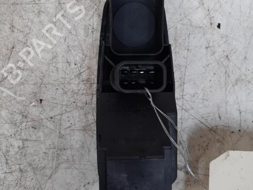 Venstre fortil elrude kontakt LADA KALINA Hatchback (1119) 1.6 (82 hp) 28789483