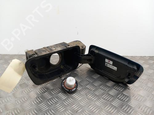 Used Fuel flap PEUGEOT 5008 II (MC_, MJ_, MR_, M4_) 1.2 THP (MRHNYH, MRHNYW, MRHNSJ, MRHNSU, MRHNSM) (131 hp) 28738683