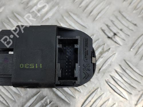 Used Right front window switch Right front window switch PEUGEOT 206 Hatchback (2A/C) 1.4 HDi eco 70 (68 hp) 28757084 28757084